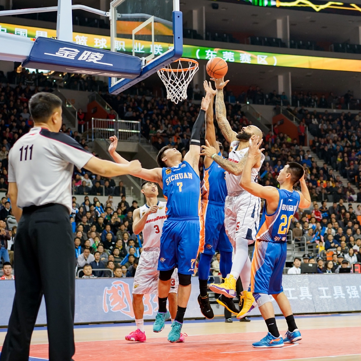 配合低位线 配合低位线